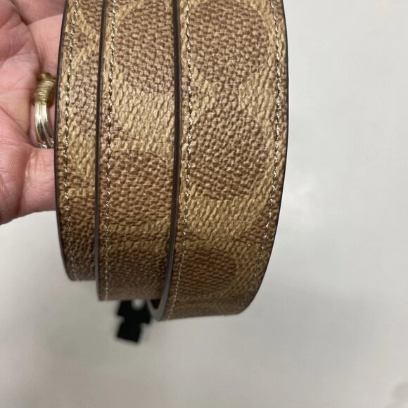 Coach Signature Buckle Cut-to-Size Belt – One Size (NWT) - Picture 3 of 9